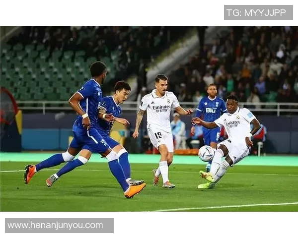 皇家马德里与德国国家队的巅峰对决精彩回顾与分析 皇家马德里与德国国家队的巅峰对决精彩回顾与分析