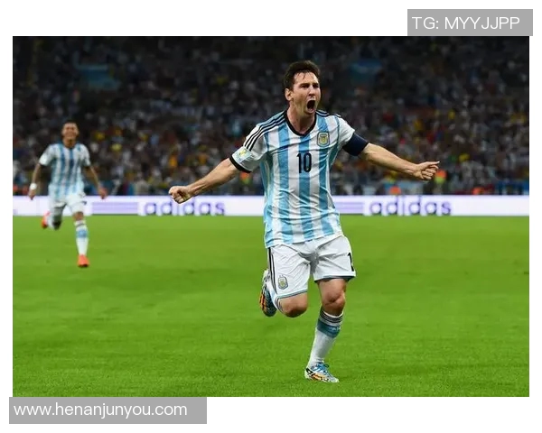 加维引领未来足球潮流展现年轻球员的无限潜力与激情