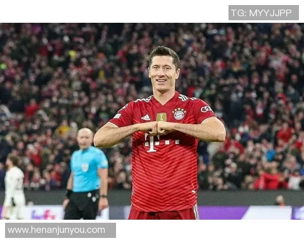 莱万回归旧主场遭拜仁球迷嘘声四起令人唏嘘的忘恩负义时刻